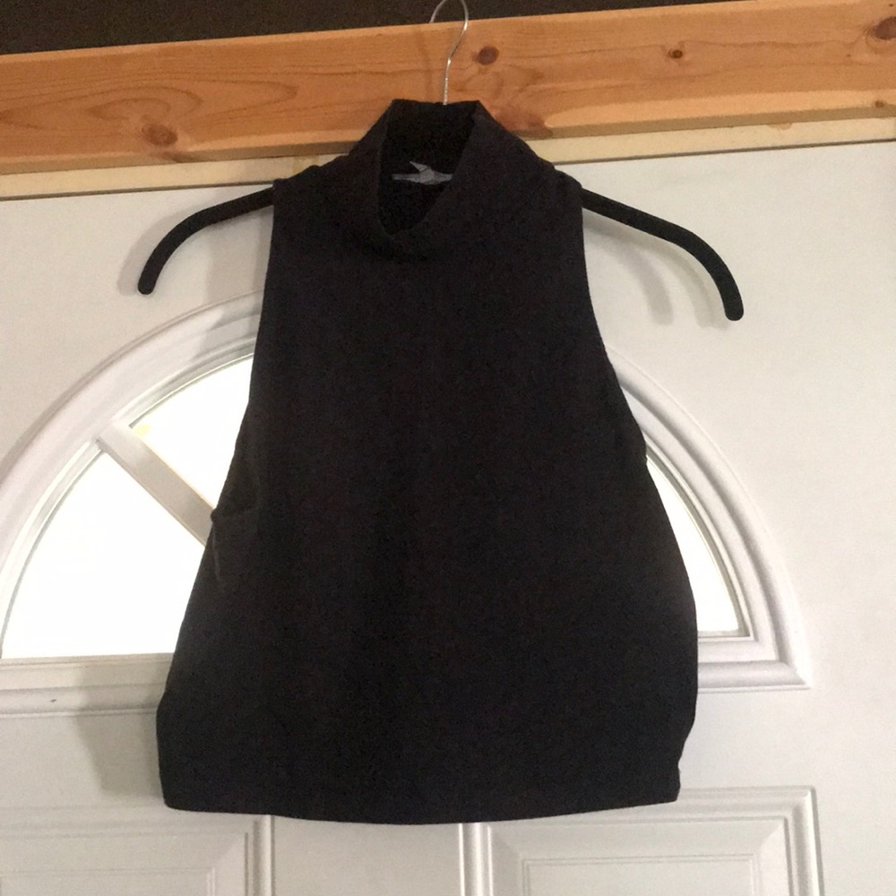 Black crop top